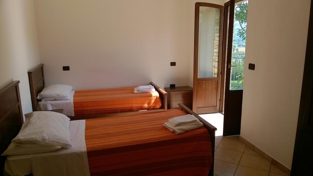 לינה וארוחת בוקר Penna Sant'Andrea Agriturismo Za Beata מראה חיצוני תמונה
